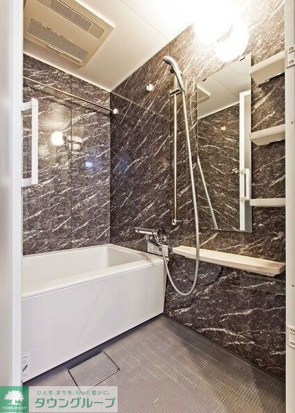 バス・シャワールーム