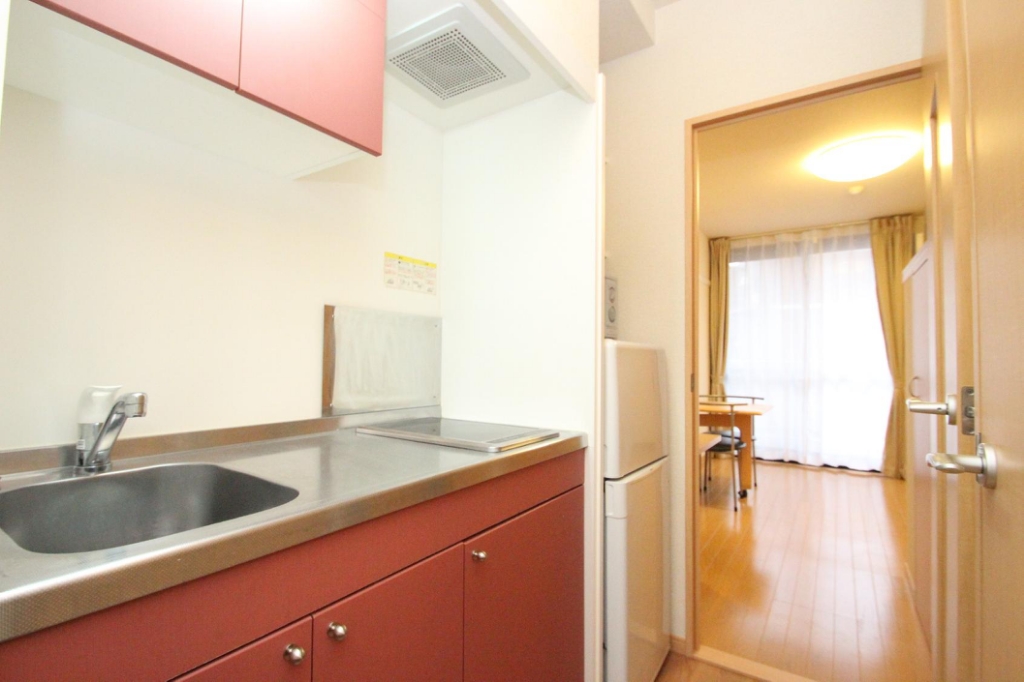 キッチン　同じタイプの部屋の写真です。