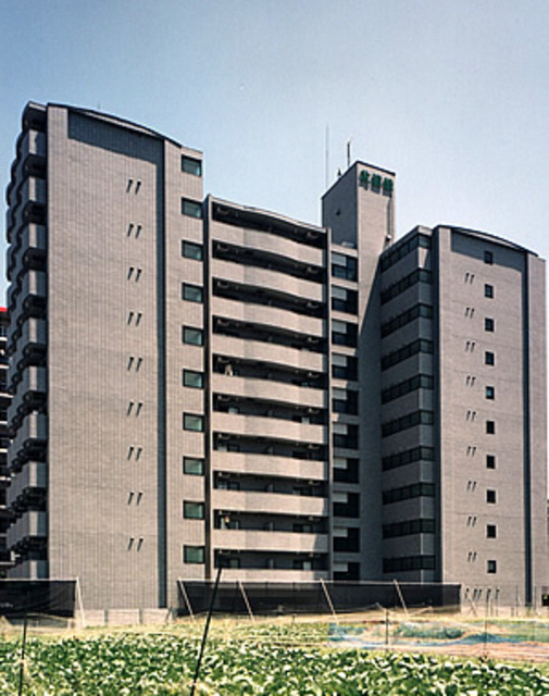 建物外観　ＲＣ造の重厚感あるフォルム