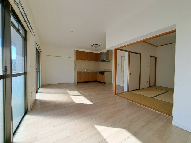 居室・リビング　※別号室の参考写真です