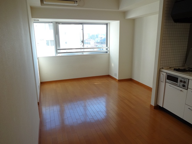 居室・リビング　同マンション別部屋