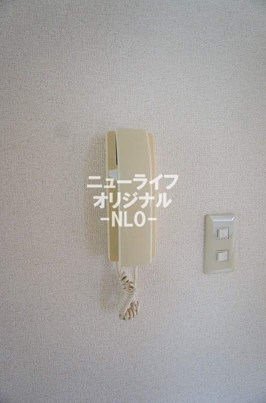 セキュリティ　来訪者の確認ができるインターホン