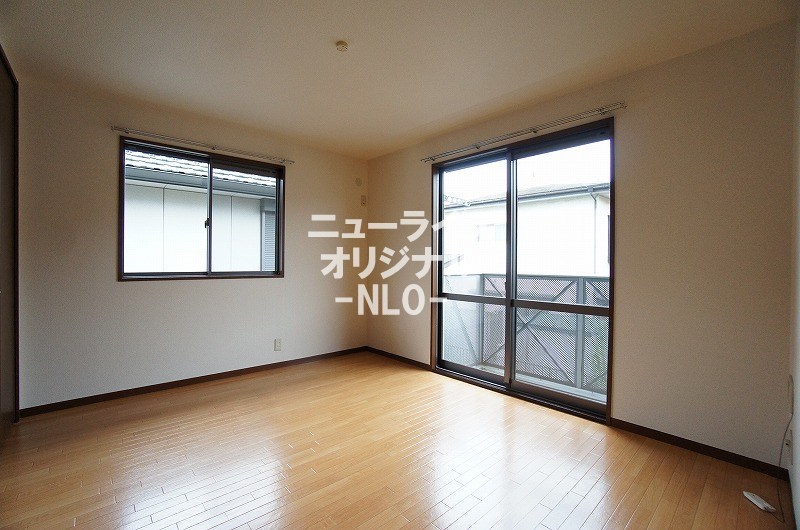 その他　バルコニーに面した明るい洋室6.4帖