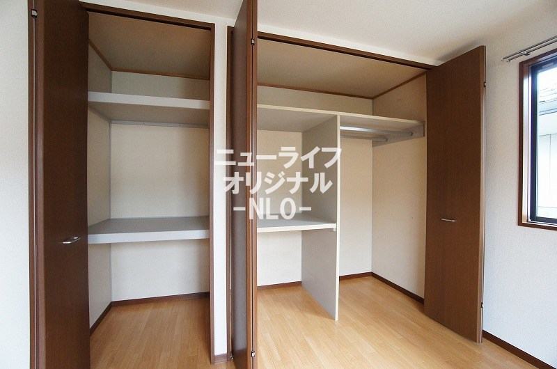 収納　衣類や荷物をすっきり収納できるクローゼット