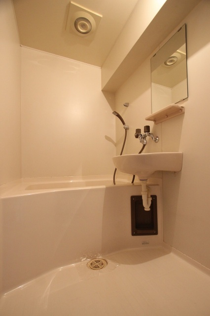 バス・シャワールーム　同物件別号室