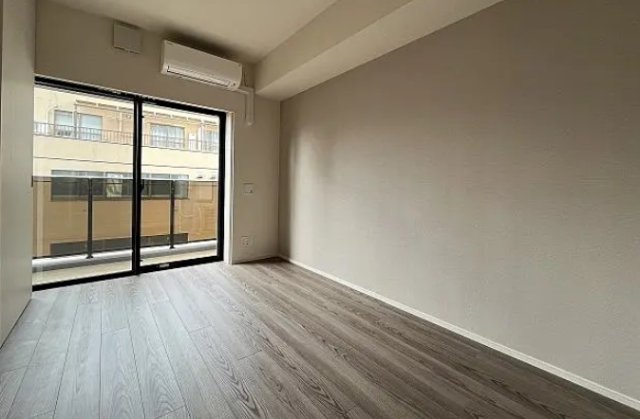 居室・リビング　☆明るい居間☆