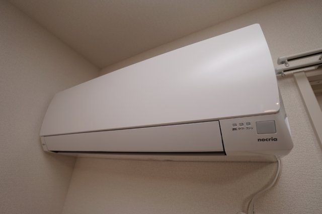 その他設備　エアコン（リビング）