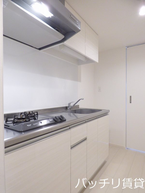 キッチン　※同型写真のため、現状優先。