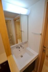 洗面設備　同一タイプ