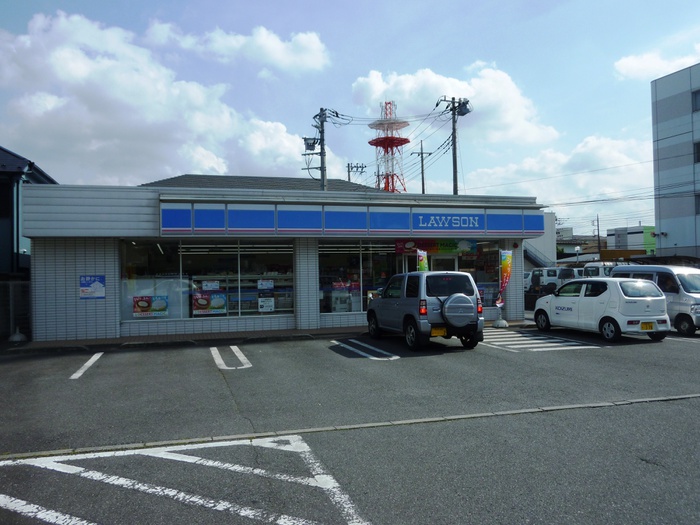 コンビニ　ローソン飯能福祉センター前店（コンビニ）まで290m