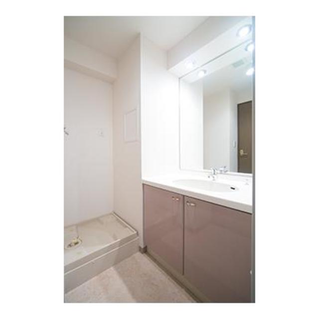 洗面設備　※写真は同タイプ住戸です。