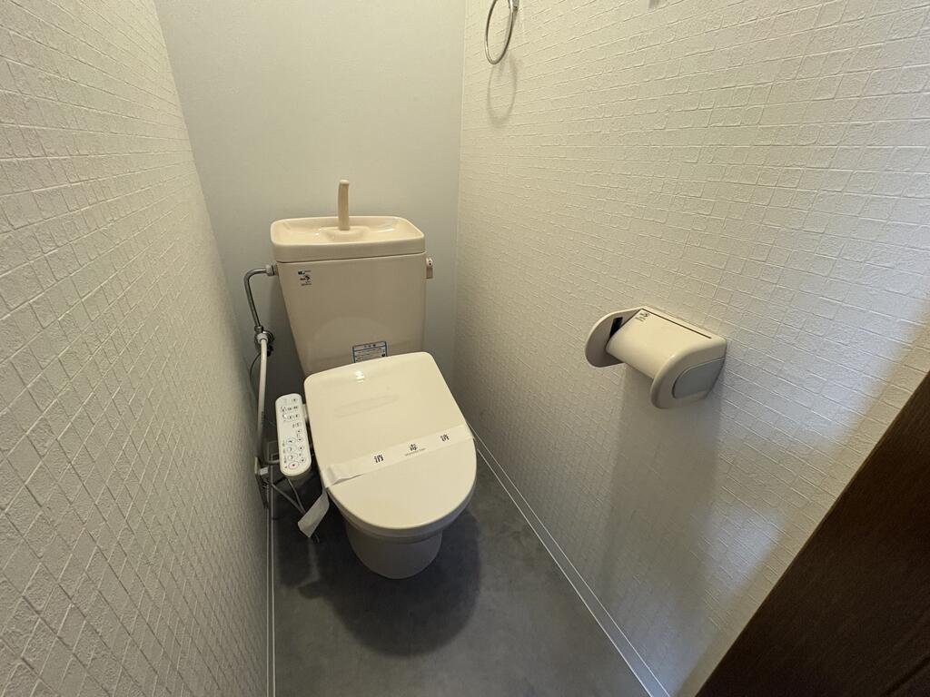 千本南2丁目貸家のトイレ写真