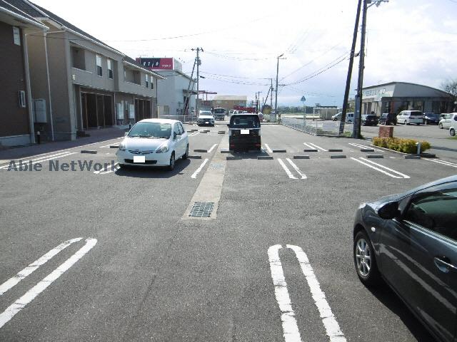 駐車場　駐車場