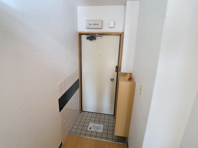 玄関　2024年11月撮影