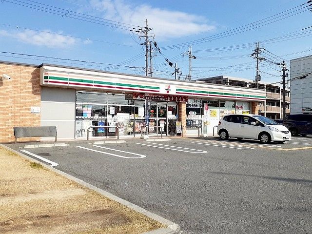 コンビニ　セブンイレブン明石魚住住吉店（コンビニ）まで900m