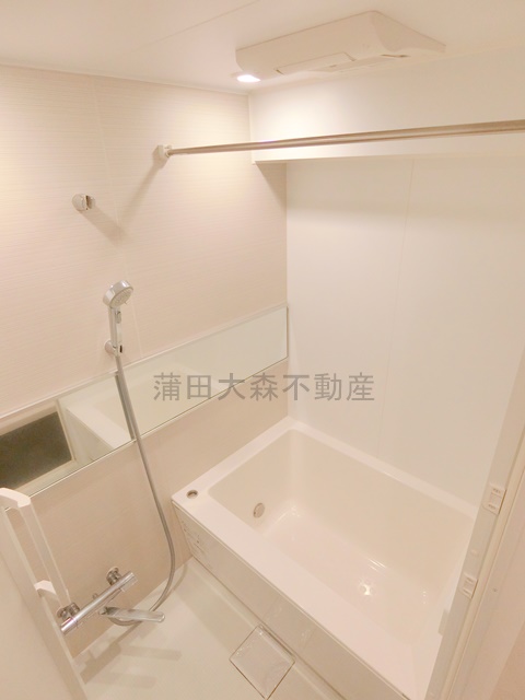 バス・シャワールーム　浴室乾燥機能付きお風呂