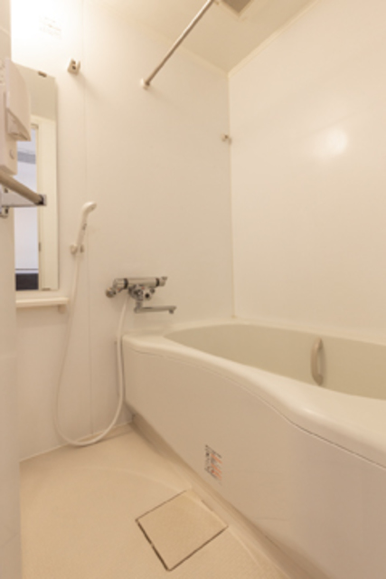 バス・シャワールーム　※写真は同タイプ住戸です。