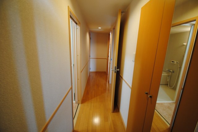 玄関　※同建物別室の参考写真です