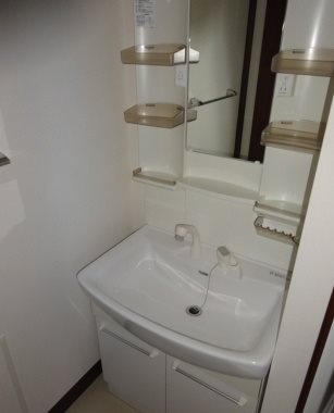 洗面設備　※5階のお部屋の画像になります