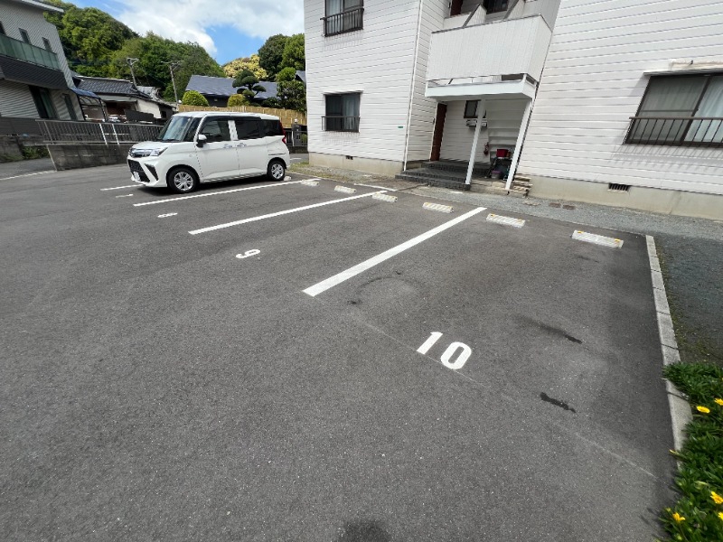 駐車場　駐車場