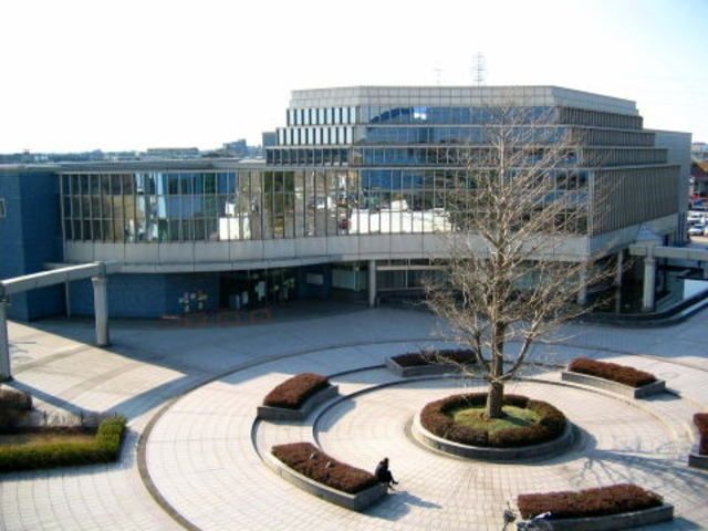 図書館　中央図書館（図書館）まで849m