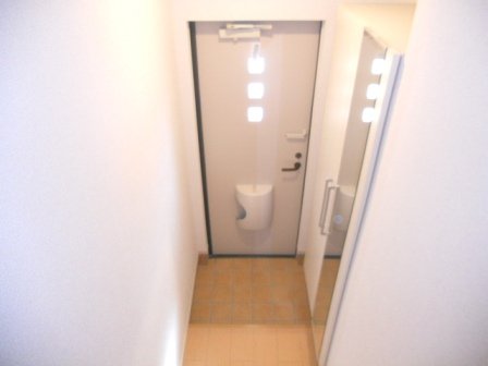 玄関　落ち着いた玄関です