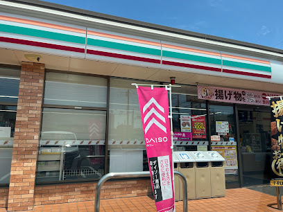 コンビニ　セブンイレブン 春日部中央6丁目店（コンビニ）まで843m
