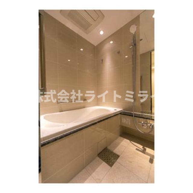 バス・シャワールーム　※写真は同タイプ住戸です。?
