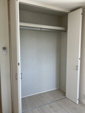 収納　※同物件の別部屋参考写真です