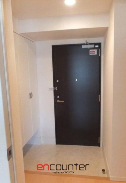 玄関　※同マンション別室参考写真