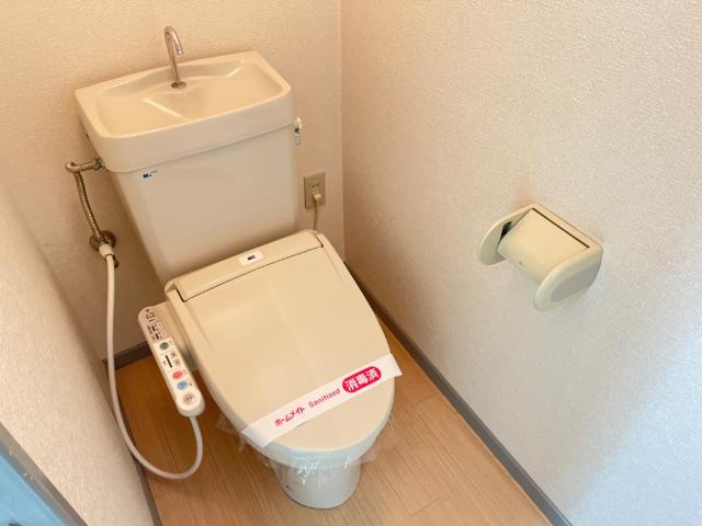 トイレ　シャワー付トイレ