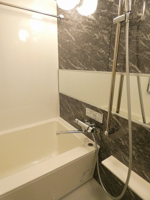 バス・シャワールーム　バス※別部屋参考写真