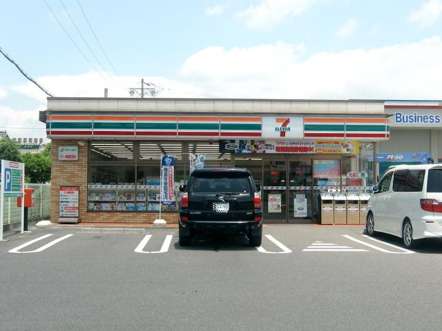コンビニ　セブンイレブン（コンビニ）まで2100m