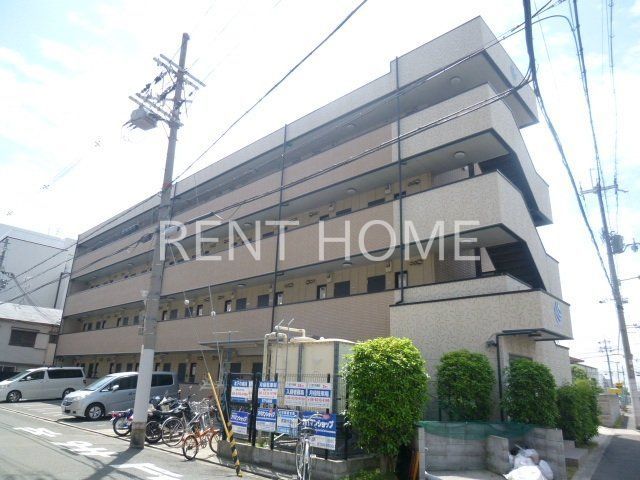 建物外観　鉄骨造４階建て