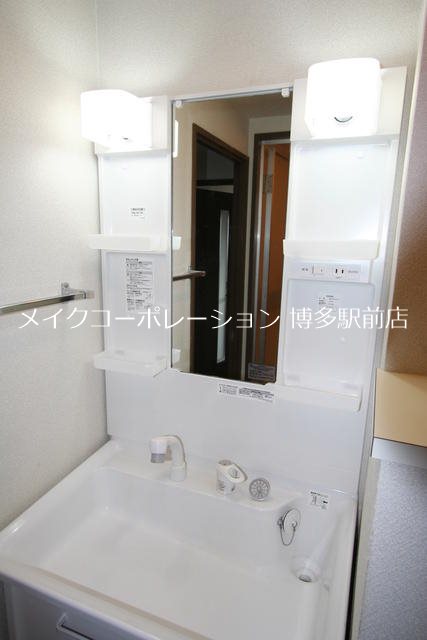 洗面設備　同物件、別号室の写真です。