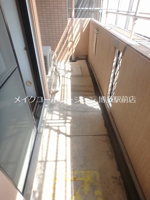 バルコニー　同物件、別号室の写真です。