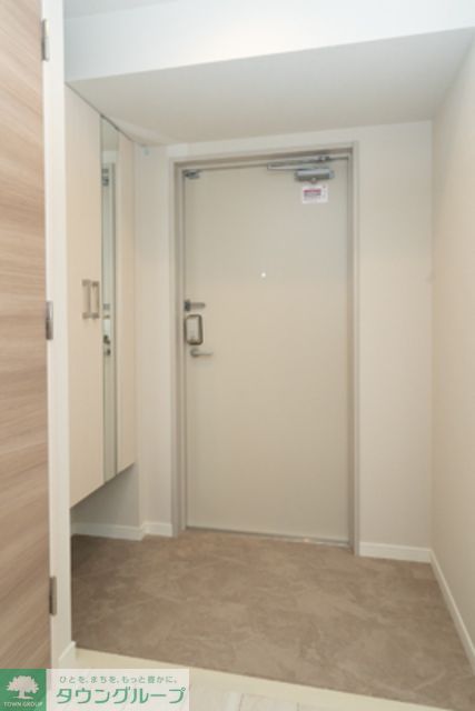 玄関　※写真は同タイプ住戸です。