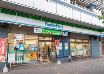 コンビニ　ファミリーマート 南千住四丁目店（コンビニ）まで738m
