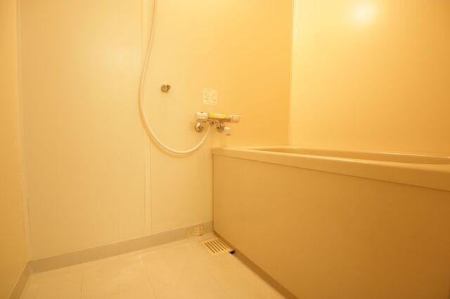 バス・シャワールーム　※他部屋の参考写真です。