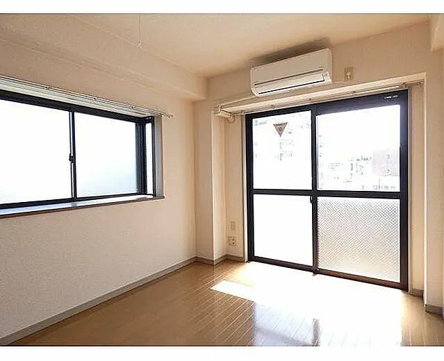 居室・リビング　開放感のあるゆったりとしたお部屋です♪