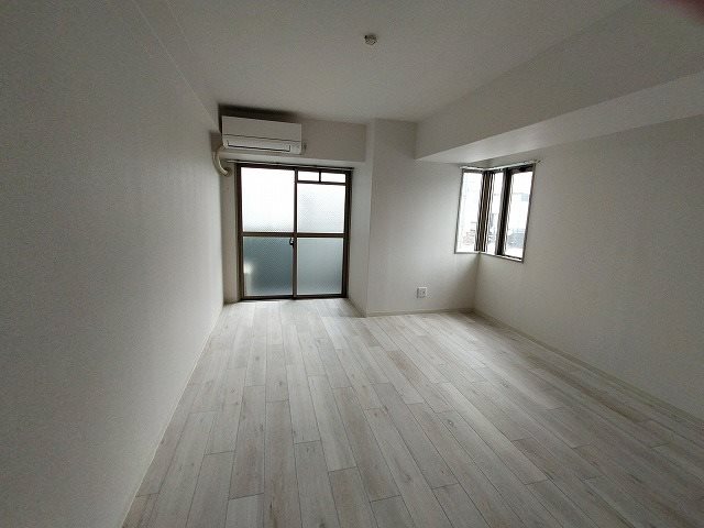 メゾン春日の居間写真