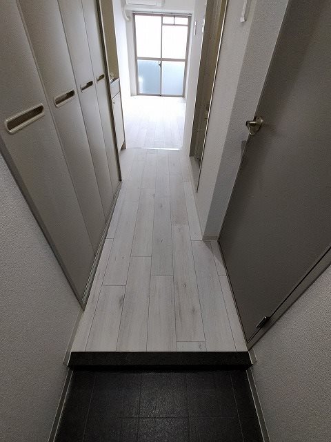 メゾン春日の玄関写真