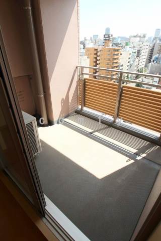 バルコニー　日当りの良いバルコニー