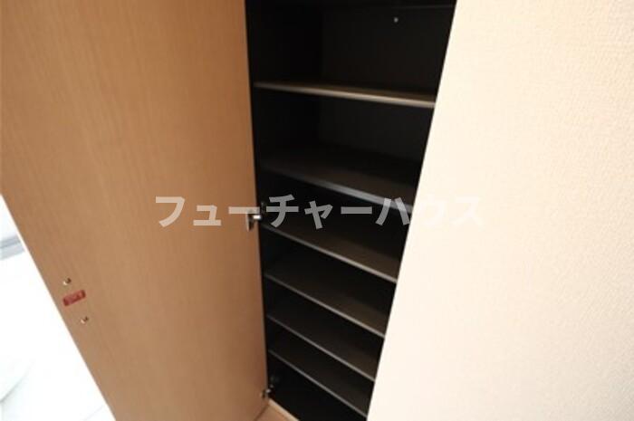 グレースヒルズ I・II Iの玄関写真