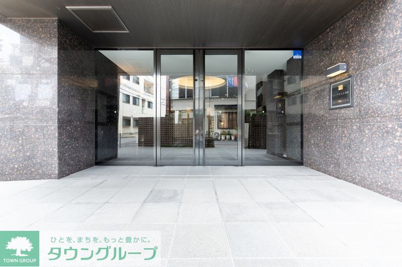 ルーブル王子本町の外観写真