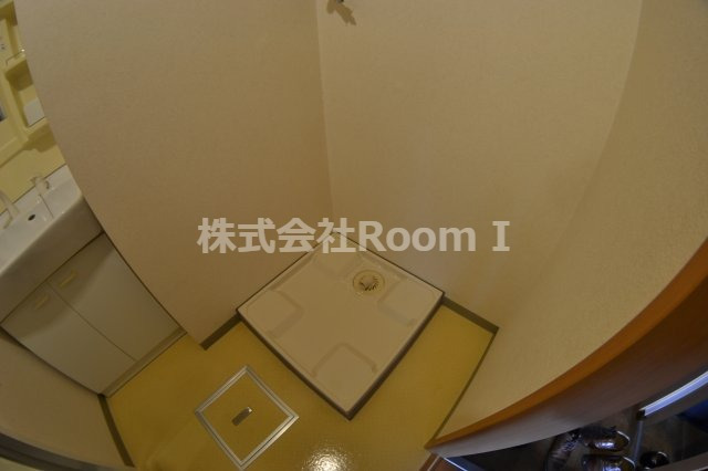 洗面設備　ゆったりとスペースのある洗面所