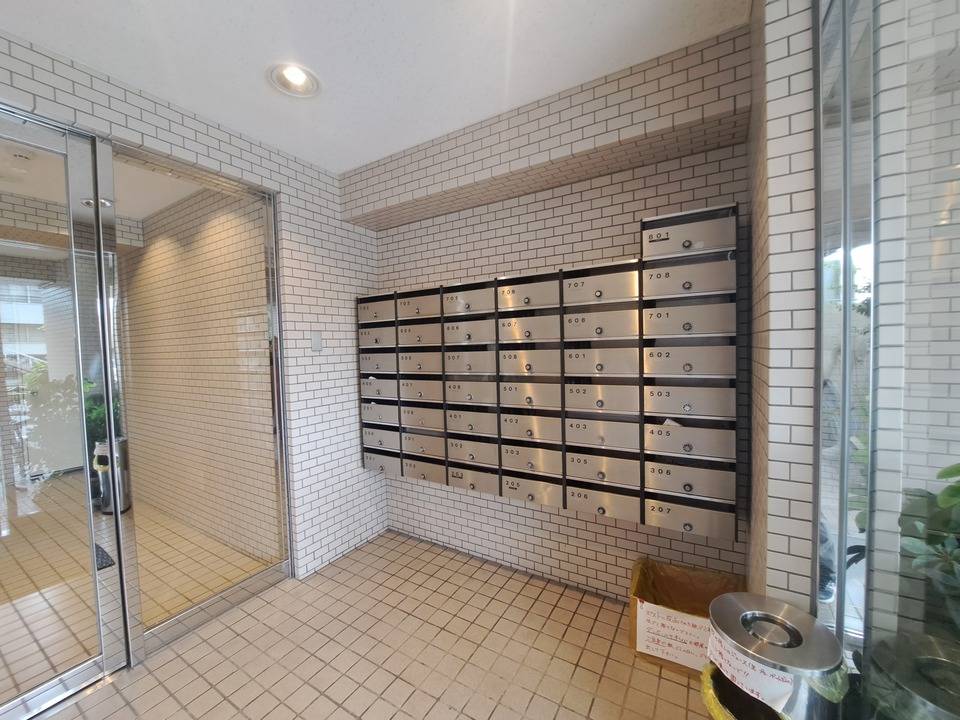 エントランス　メールBOX