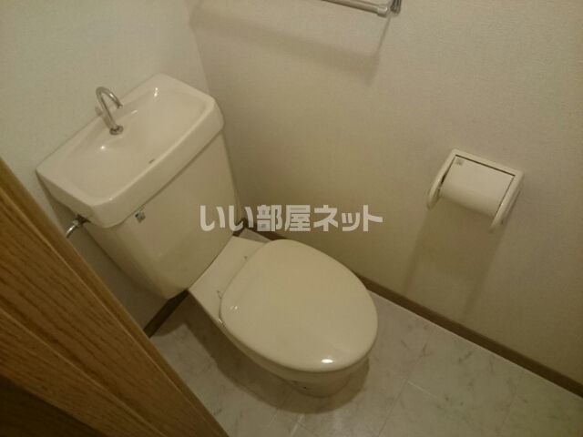 【チェリーブロッサムのトイレ】