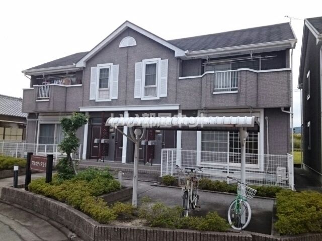 紀の川市貴志川町神戸のアパートの建物外観