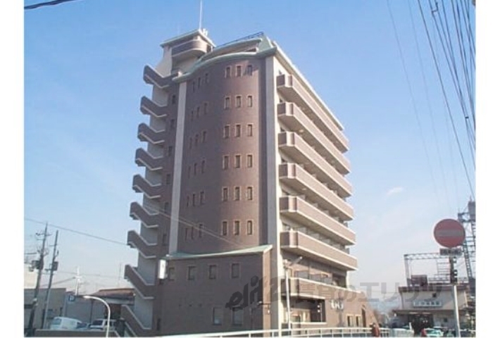 京都市伏見区南新地のマンションの建物外観